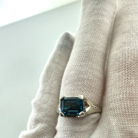 925 Sterling Silver Blue Topaz Ring with Crystal Accents - Size 6.75 - Picture 7 of 11
